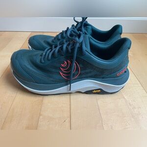 Topo athletic ultraventure 4 trail running sneaker